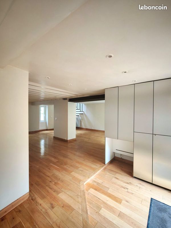Maison 7 pièces 170 m² · à Cherbourg-en-Cotentin · 170 m² · 1 400 €/mois