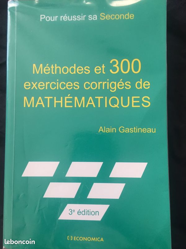 Méthodes et 300 corrigés de Mathématiques, comme neuf (image 1)
