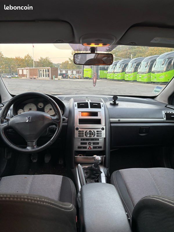 Peugeot 407 (image 3)