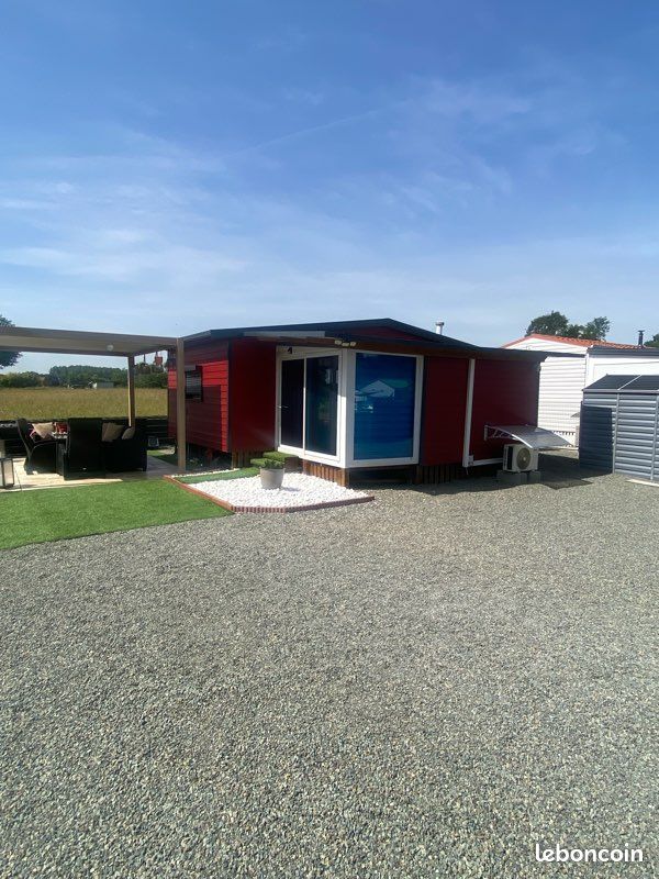 Mobil-home résidentiel - Habitation à l’année - Vue exceptionnelle - Travaux à terminer · à Roëzé-sur-Sarthe · 79 000 €