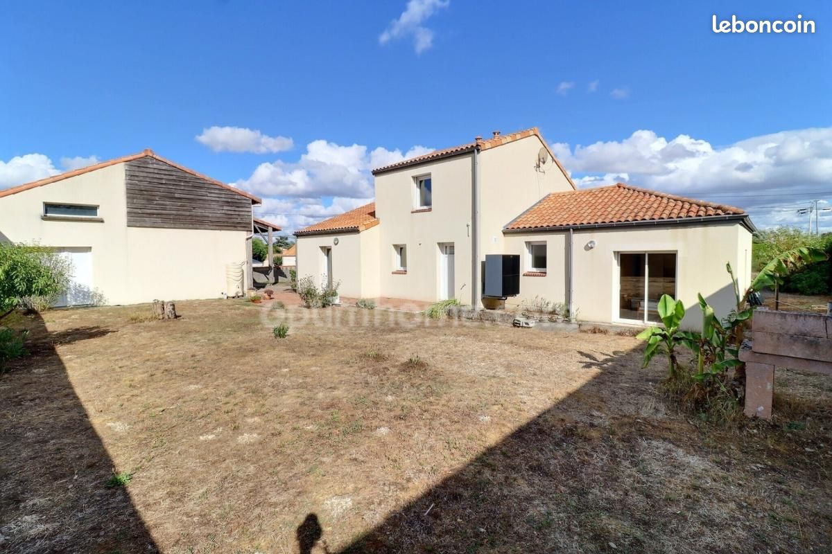 Maison 7 pièces 145 m² · à Saint-Julien-de-Concelles · 145 m² · 345 000 €