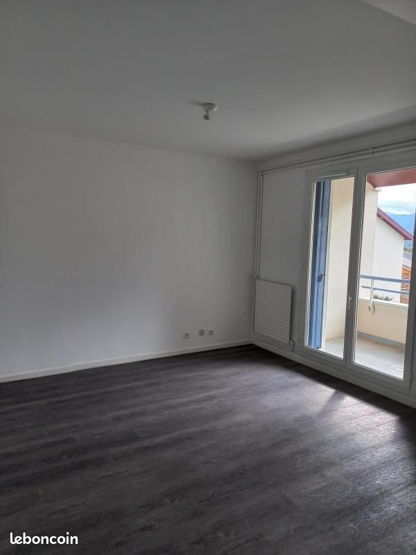Appartement 4 pièces 89 m² · à La Mure · 89 m² · 810 €/mois
