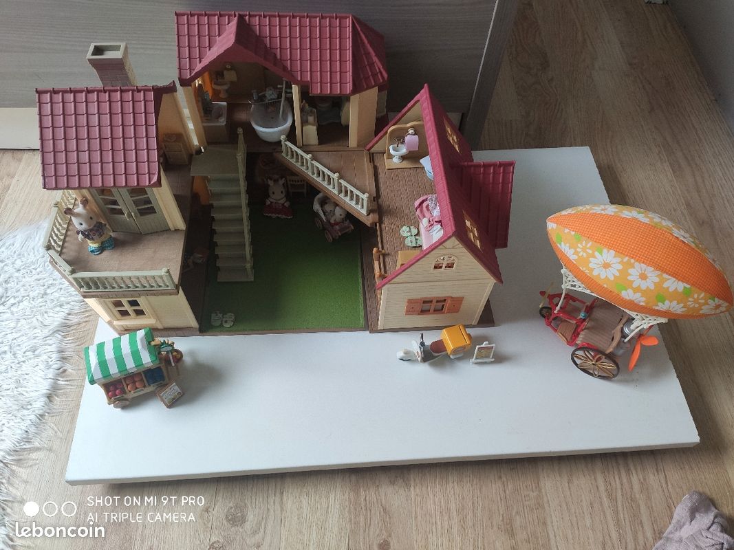 Sylvanian (image 1)