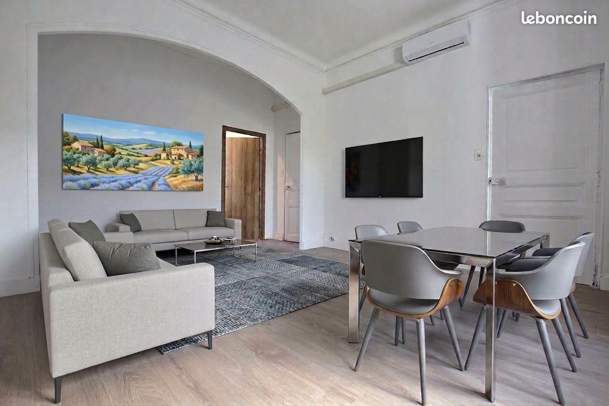 Appartement 5 pièces 106 m² · à Carpentras · 106 m² · 950 €/mois