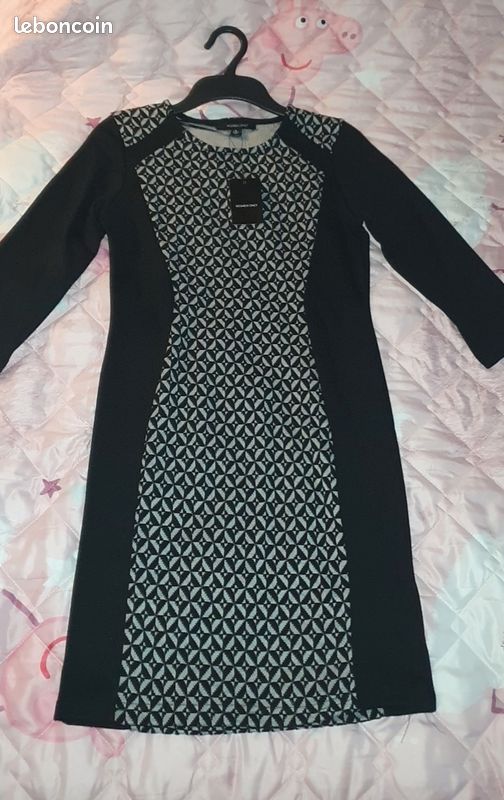 Robe neuve taille S (image 1)