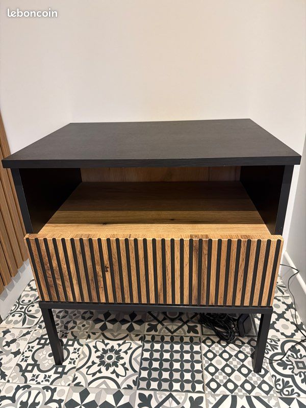 Table de chevet (image 1)