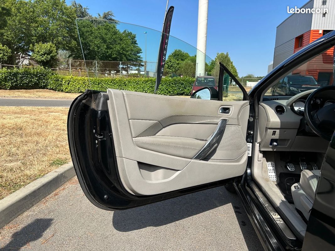 PEUGEOT 308 CC 2.0 HDi 16V 140ch FAP Féline (image 23)