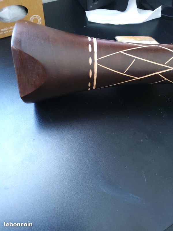 Enceinte de téléphone en bois (image 7)