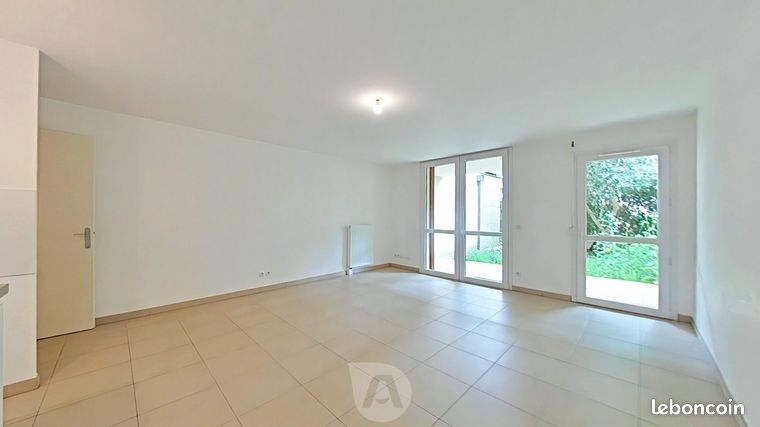 https://img.leboncoin.fr/api/v1/lbcpb1/images/5e/9a/09/5e9a0901f8fc70a8b35619ef0bca1b71755d7906.jpg?rule=ad-image