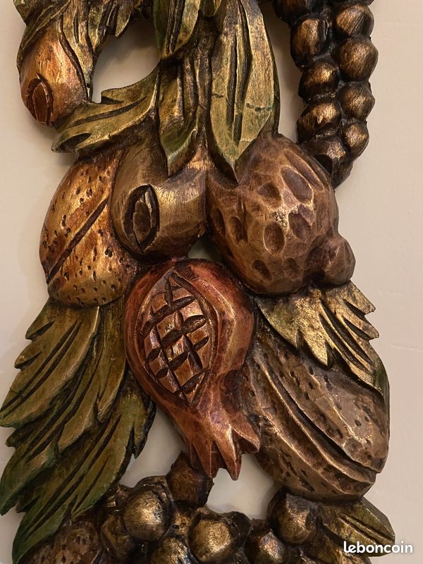 Sculpture murale en bois doré polychrome (image 7)