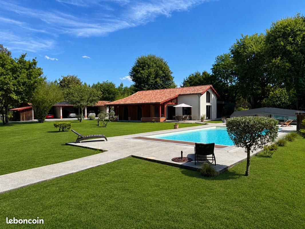 Maison 7 pièces 242 m² · à Sanguinet · 242 m² · 1 649 000 €