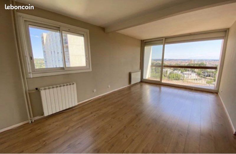Appartement 5 pièces 95 m² · à Nîmes · 95 m² · 850 €/mois