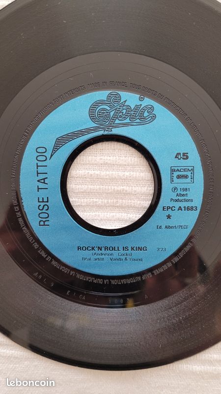 Vinyles 45t- Rose Tattoo + Black sabbath, Nombre : 5 ( 2×45T- Rock'n'roll Outlaw et une version Juke Box année : 1978 + 1×45T- Rock'n'roll is King ( 1981) + 2×45T Black Sabbath : Paranoid ) (image 5)
