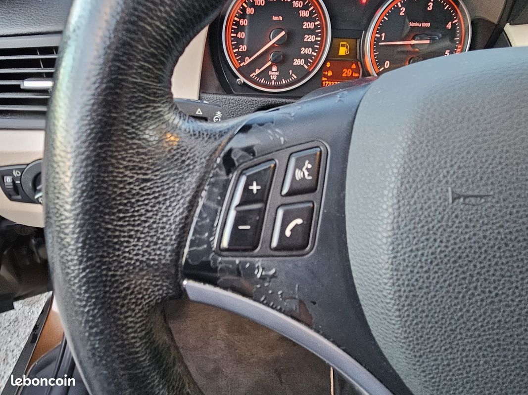BMW X1 E84 sDrive 20d 177 ch Luxe - INTÉRIEUR CUIR ? SIÈGES CHAUFFANTS ? CARPLAY (image 22)