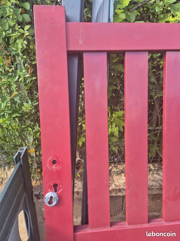 Portillon de jardin en aluminium rouge bordeaux – Très bon état (image 2)