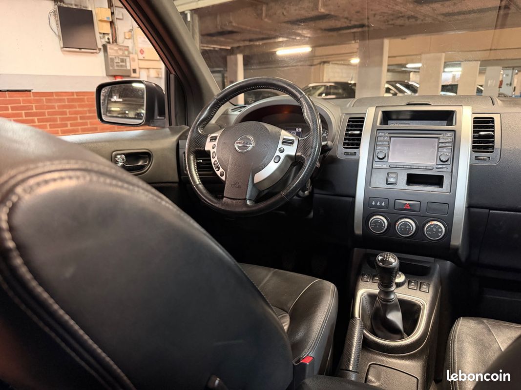 NISSAN X-TRAIL II 2.0 DCI 150 1ère Main (image 25)