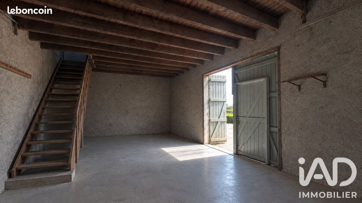 Maison 2 pièces 90 m² · à Monnaie · 90 m² · 44 500 €