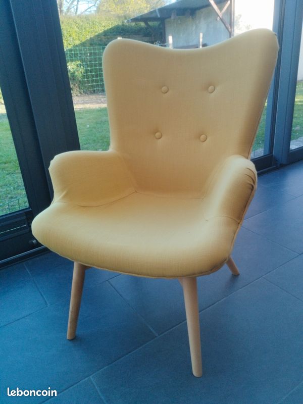 Petit fauteuil jaune (image 1)