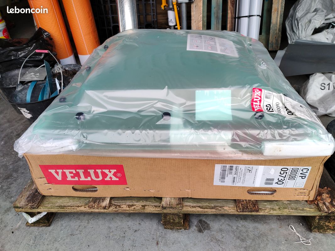 CVP – Fenêtre pour toit plat motorisée – Coupole acrylique transparente velux (image 1)