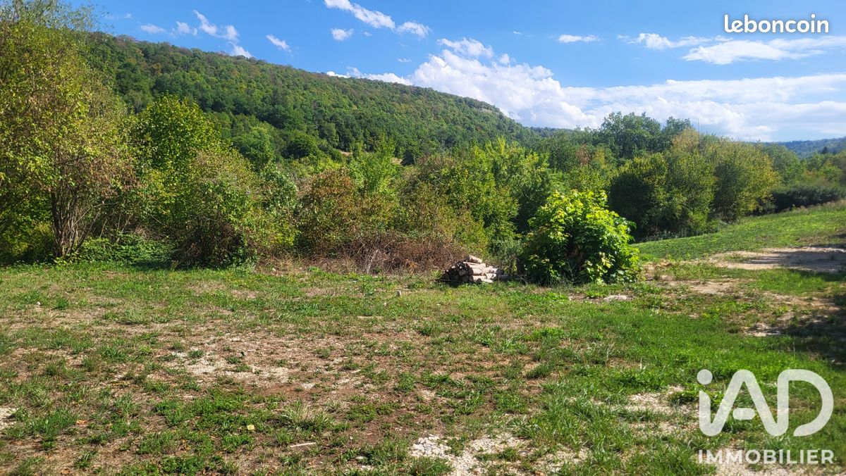 Terrain 3560 m² · à Ornans · 3 560 m² · 249 000 €