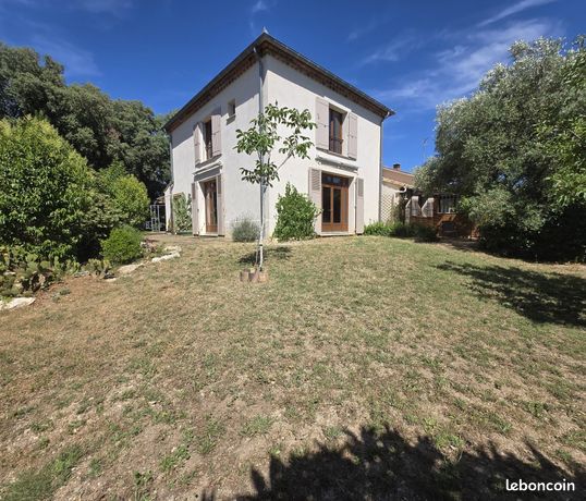 Villa 6 pièces 230 m²