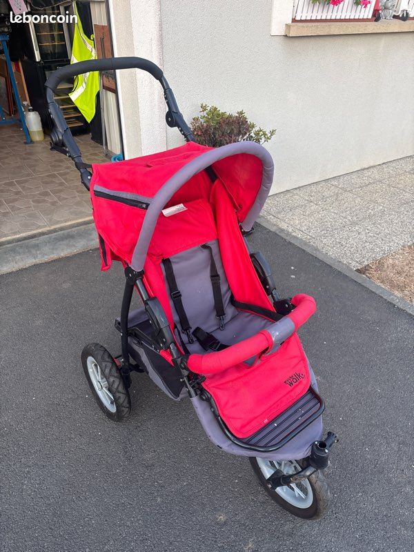 Poussette 3 roues (image 1)