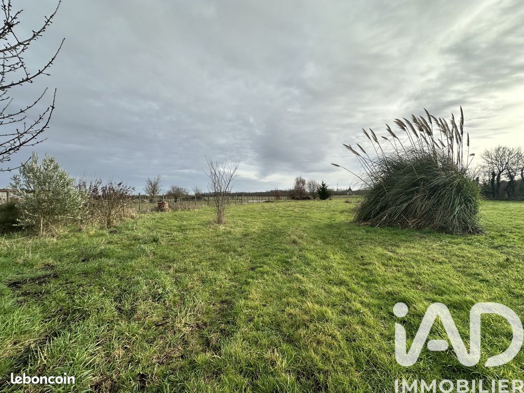 Terrain 2459 m² · à Saint-Martin-de-Sanzay · 2 459 m² · 60 000 €