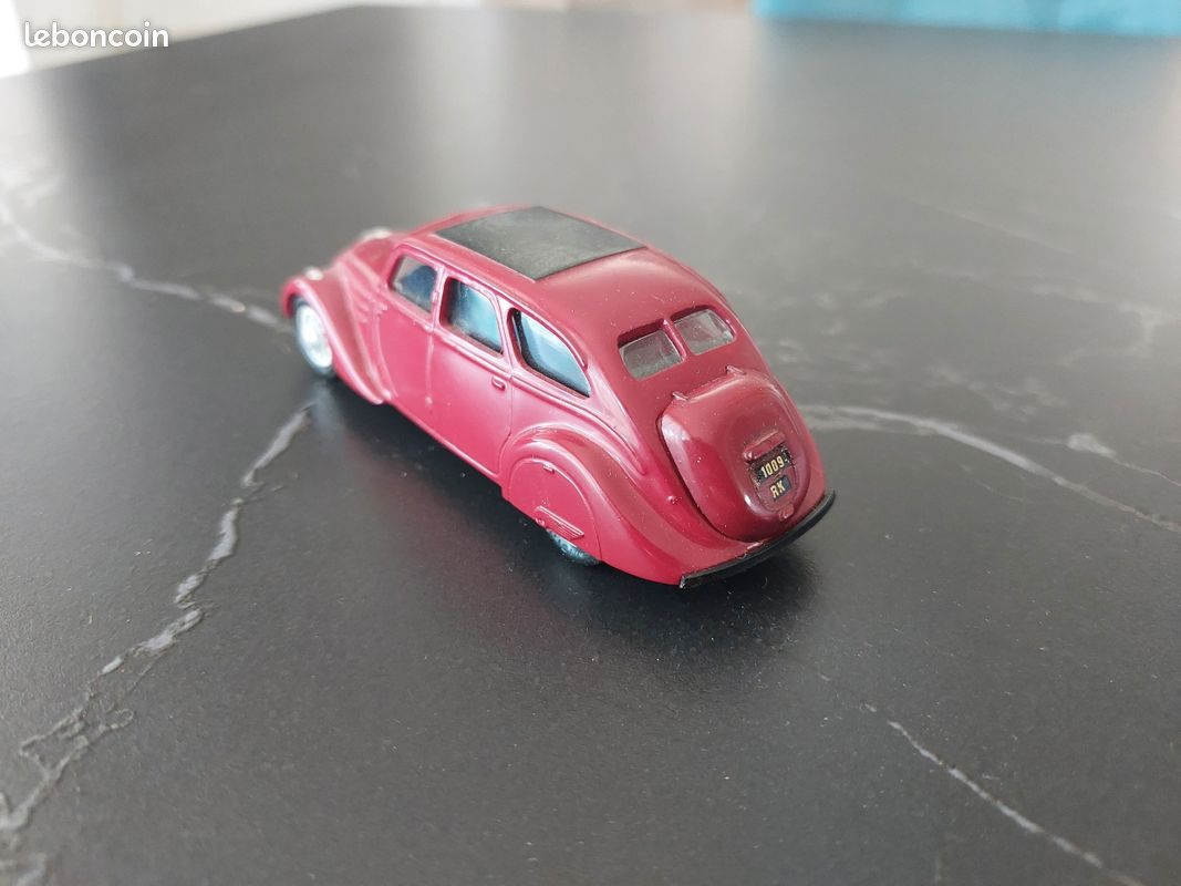 Peugeot 402 b familiales 1938 - Collection