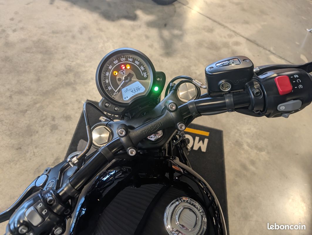 Triumph bonneville bobber 4336 km (image 5)