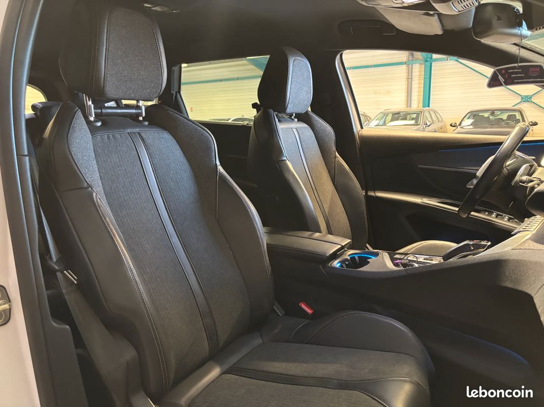 PEUGEOT 5008 1.5 HDI 130 GT Line - 7 places - GARANTIE 12 MOIS - 2018 - Boîte auto - Suivi complet (image 12)