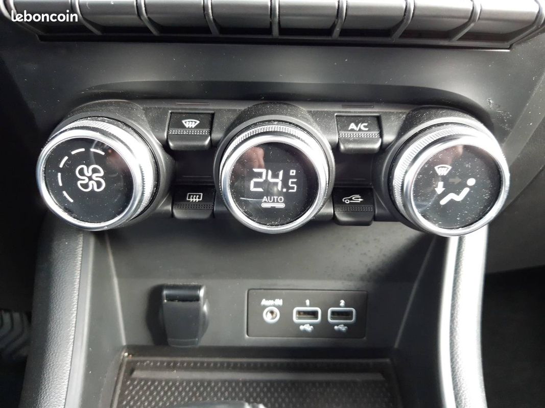 RENAULT Captur Blue dCi 115 EDC Intens (image 24)