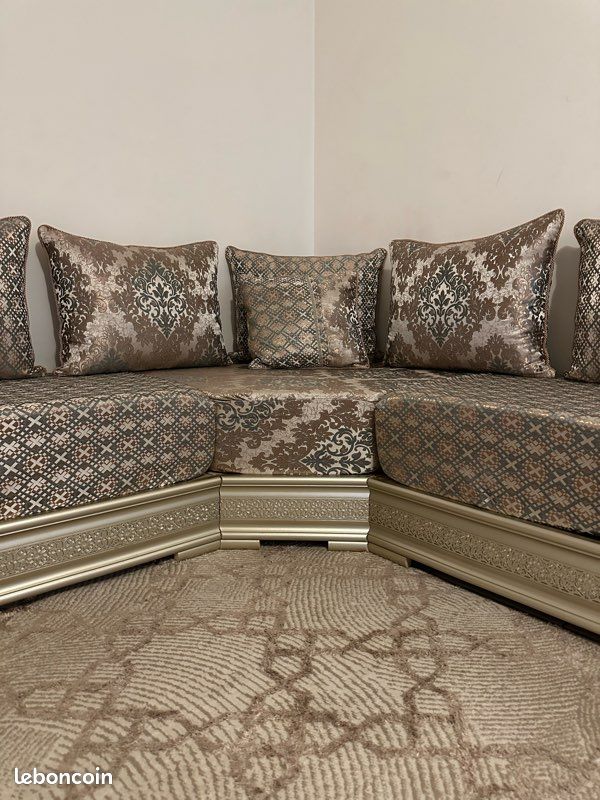 Salon marocain avec bois, mousses et 2 modèles de tissus (image 6)