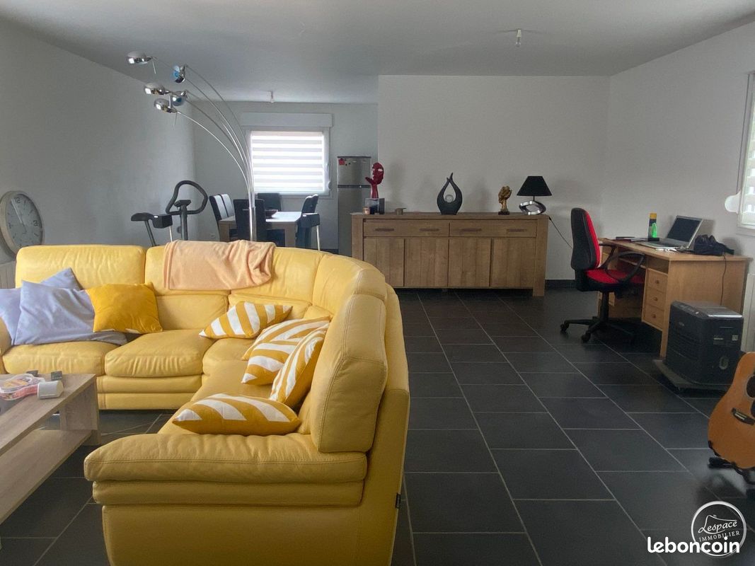 Maison 4 pièces 105 m² · à Sainte-Marie-Kerque · 105 m² · 755 €
