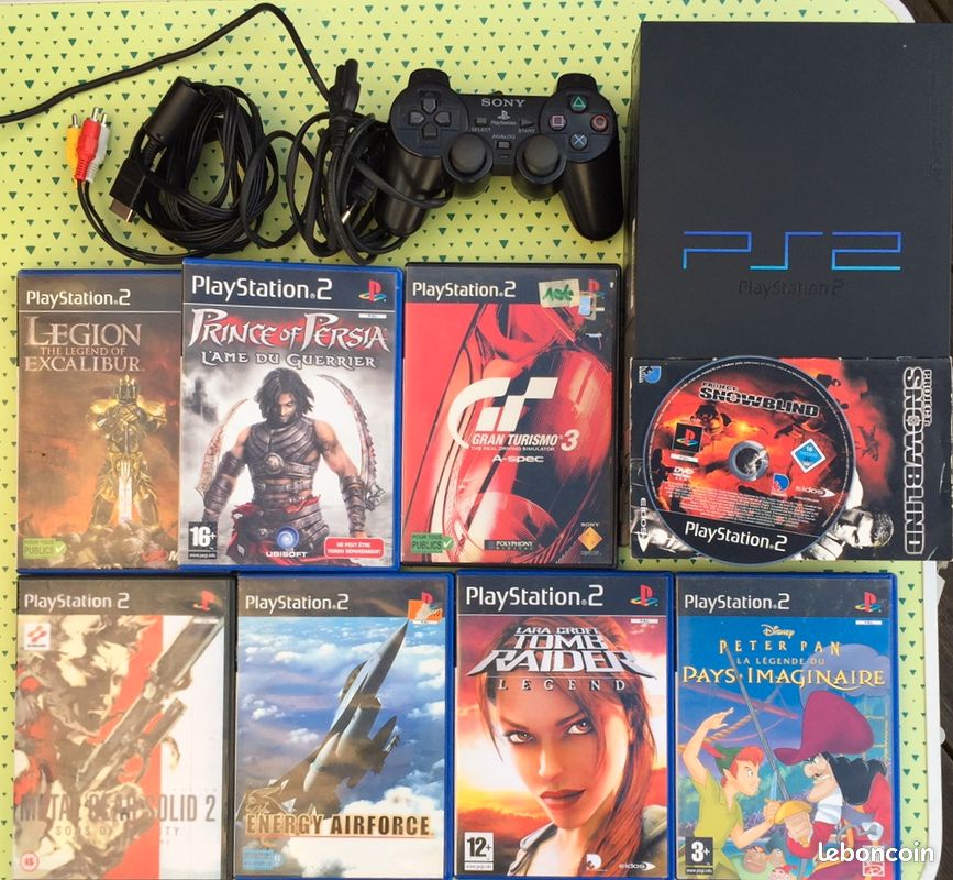 Lot De Manettes PlayStation (vintage) + Bigben Gunstation 2 - Non Testées - Occasion