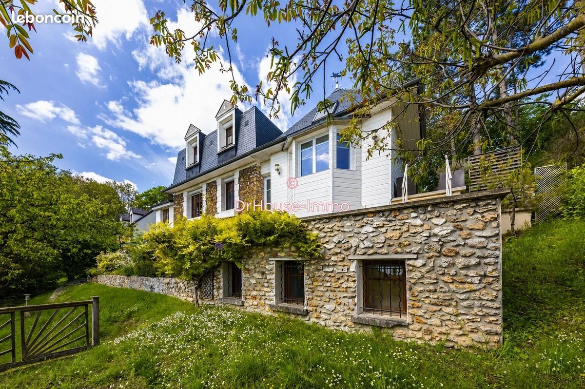 Maison 8 pièces 185 m² · à Vaux-sur-Seine · 185 m² · 430 000 €