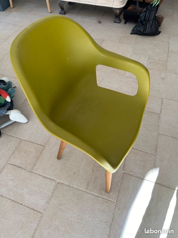 Chaise intérieur (image 5)