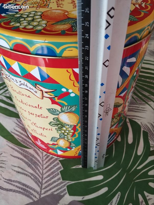 Boite DOLCE GABBANA métallique (image 8)