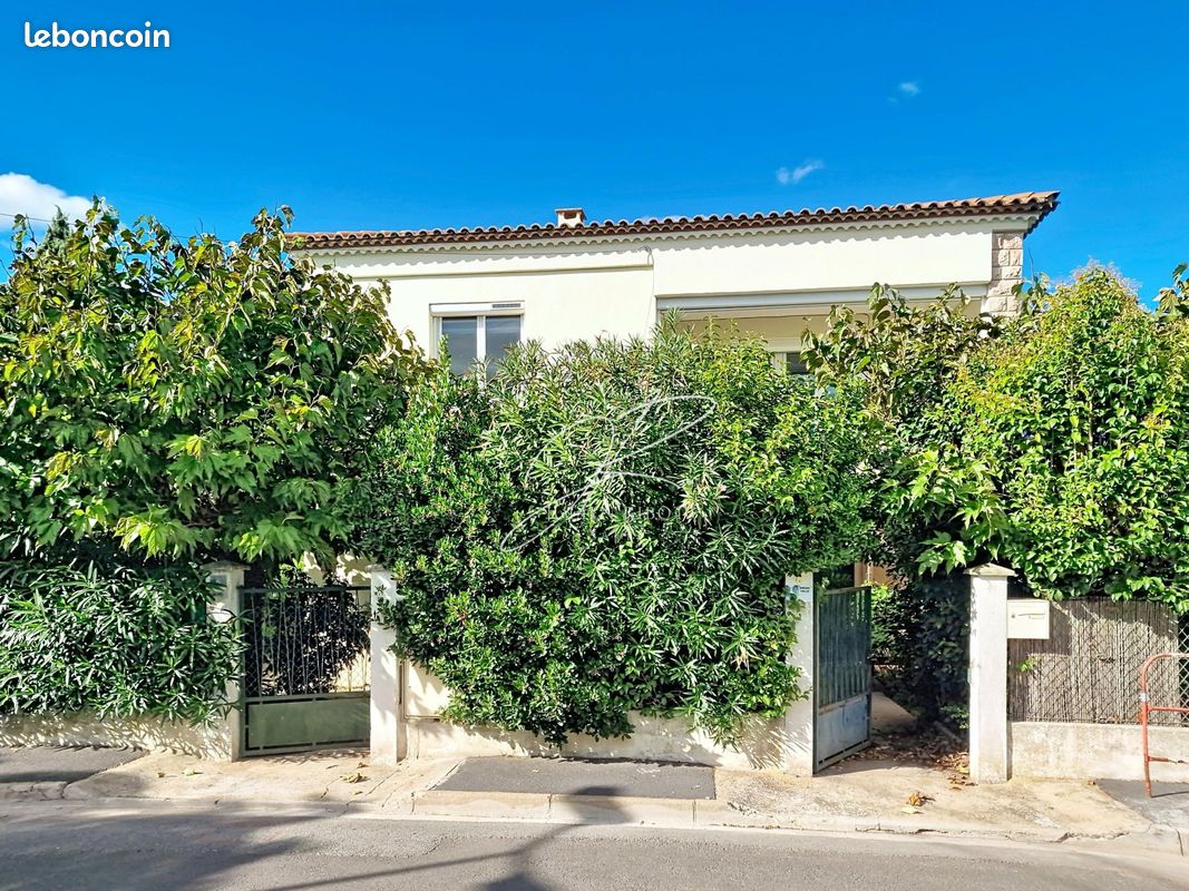 Maison 10 pièces 200 m² (image 1)