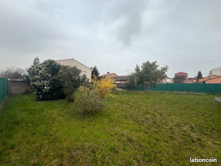 Terrain 650 m² Aucamville · 99 000 €
