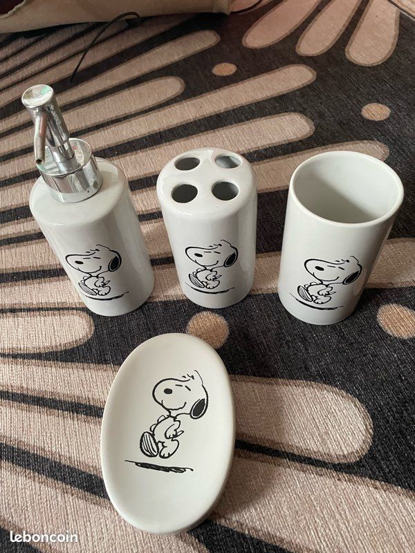 Set Snoopy & Woodstock - 3 Pièces Pour Salle De Bain Enfant : Distributeur, Porte-brosse, Rangement