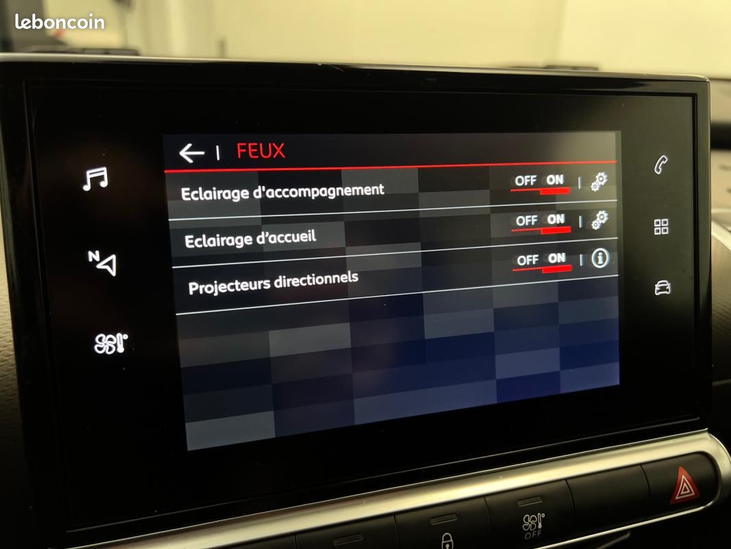Citroën C4 Cactus BlueHDi 120 S&S EAT6 Shine (image 19)