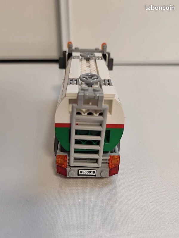 LEGO 60016 Tanker Truck (Camion-citerne) - City Octan - Camion de carburant (image 5)