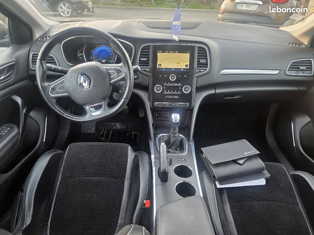 Renault Mégane IV Berline dCi 110 Energy Intens (image 6)