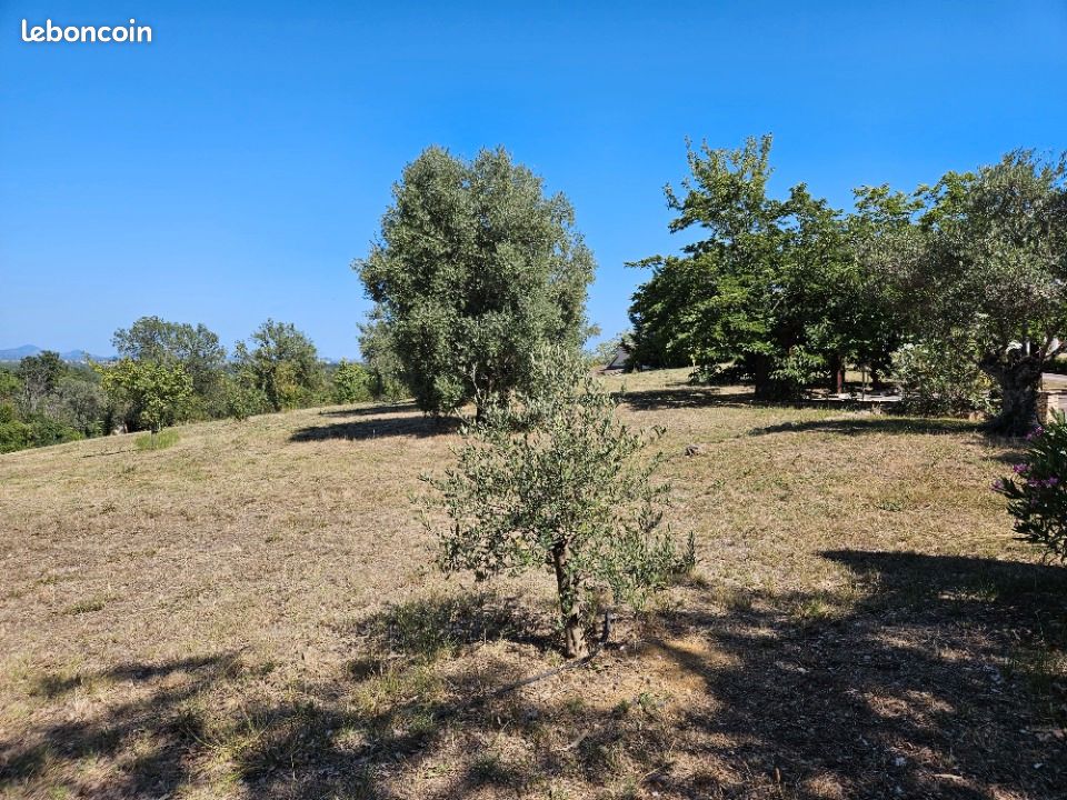 Terrain 462 m² Roquebrune Sur Argens · à Roquebrune-sur-Argens · 189 000 €