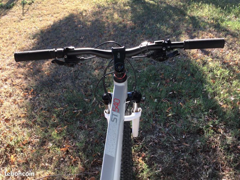 Vélo Rockrider ST 540 modèle femme Taille M Vélos