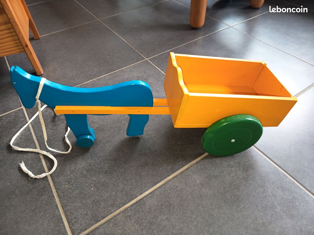 Petit chevaux en bois (image 1)
