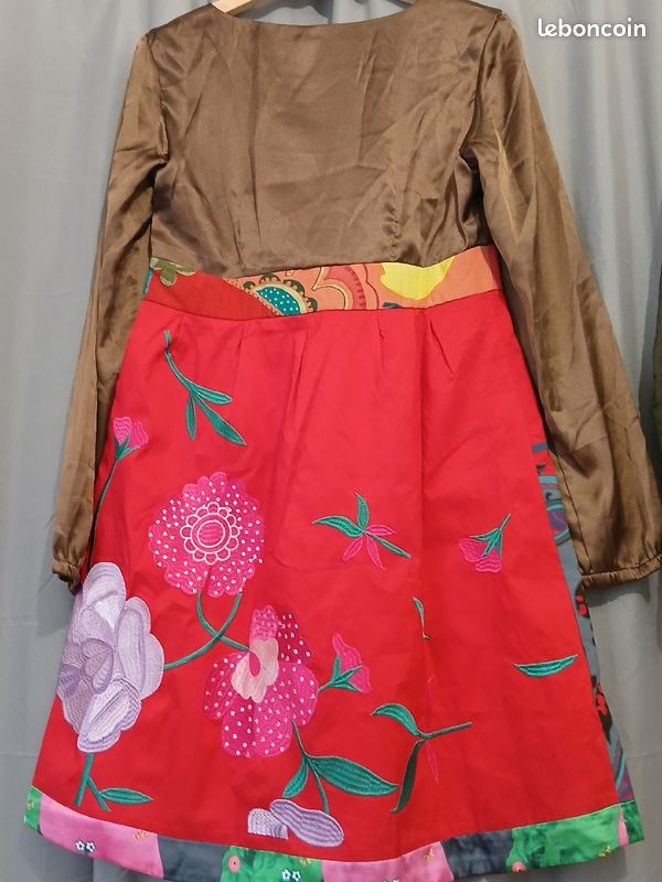 Très belle robe Desigual (image 2)