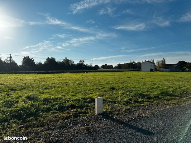 Terrain 355 m² Aizenay