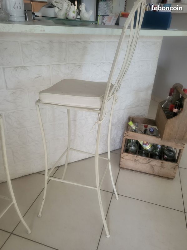 Chaise haute de bar (image 1)
