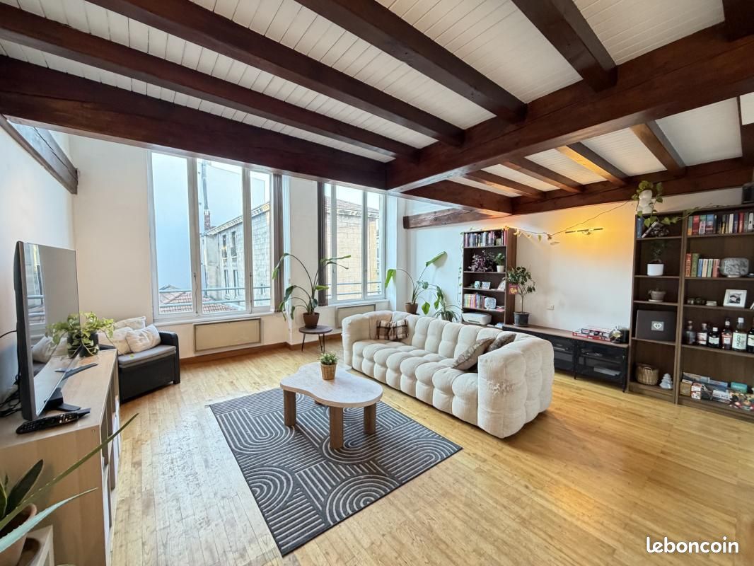 Appartement 3 pièces 100 m² · à Saint-Étienne · 100 m² · 750 €/mois